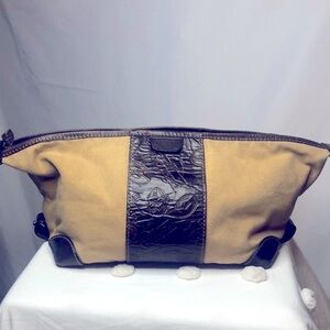 FOSSIL GEORGIA BULLDOGS brown toiletry bag.